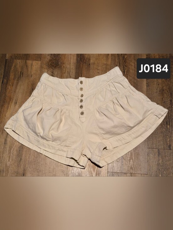 We The Free Pants - We The Free High Waist Cream Elastic Waistband Shorts